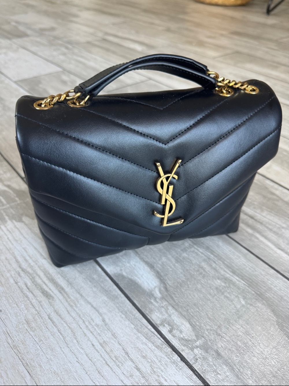 Saint Laurent Small Loulou Quilted Leather Shoulder Bag with Gold YSL - Picture 3 of 7